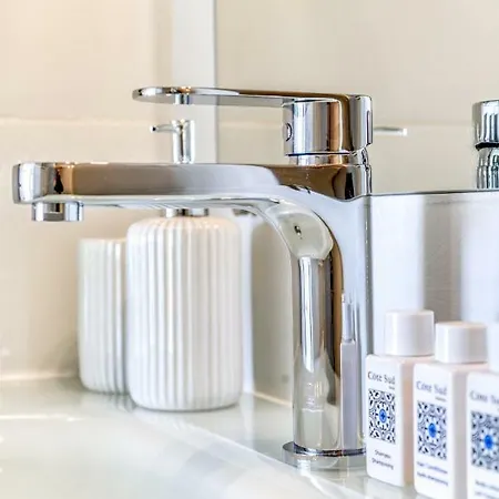 Et Le Mediterranee Port Soleil Daire Gruissan